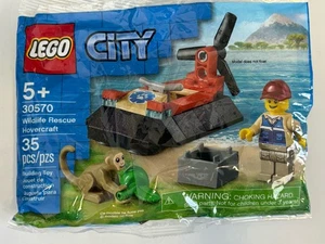 LEGO CITY: Wildlife Rescue Hovercraft (30570) ~ Retired ~ Complete ~ - Picture 1 of 3