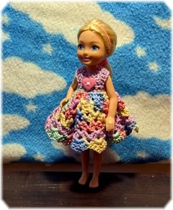 1 Handmade Crochet Doll Dress that Fit 5.5 Inch CHELSEA / NO DOLL OR SHOES - Picture 1 of 9