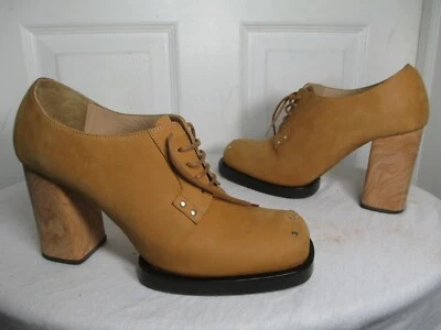 BOTAS DE SALTO CERIMÔNIA DE ABERTURA SOLA DE MADEIRA COM CADARÇO 401/2 EUA 10 - Imagem 1 de 4