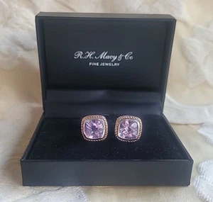 R.H. MACY & CO. FEINER SCHMUCK GROSSE QUADRATISCHE AMETHYST OHRRINGE IM KISSENSCHLIFF 925 18k - Bild 1 von 10