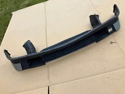 捷豹 XJ6,xJ40 1988 - 89 下保险杠帷幔。 相信适合 1994 年 — 第 1/4 张图片