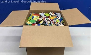 GIANT BOX OF LEGO! Approx. 32Lbs (G) - Picture 1 of 5