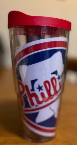 Tervis Philadelphia Phillies MLB  24 ounce Tumbler hot or Cold new Cover