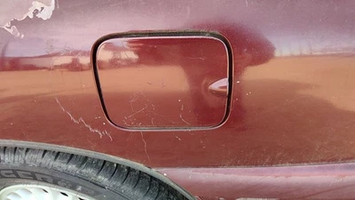 1998 别克 Lesabre 油箱门带铰链燃气盖 Oem 填充 51b 波尔多红色 — 第 1/4 张图片