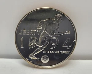 1994 US 50C World Cup Commemorative Half Dollar Proof Ungraded Uncertified - Picture 1 of 2