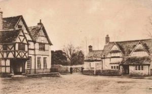 LACOCK PORCH HOUSE PUBLISHER BUTLER OF LACOCK VINTAGE POSTCARD - Picture 1 of 2