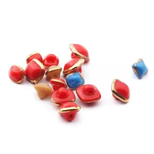 Lot (15) Vintage Tschechische Rot, Blau und Beige Moonglow Rechteck Glasknöpfe - Bild 1 von 2