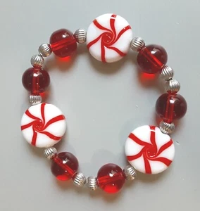 Candy Cane Glass Bracelet Peppermint Stretch - Picture 1 of 5