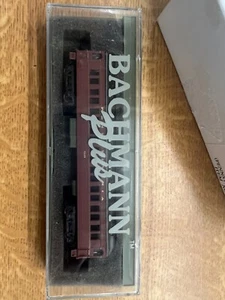 Pre-Owned Bachmann Plus Pennsylvania N Gauge Coach 1705- 13163 - Picture 1 of 5