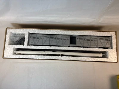 HO Scale Walthers American Circus Model Series Stock Car #49 Kit - Image 1 of 4