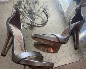 Sam Edelmam Stiletto Silver Heels - Picture 1 of 2