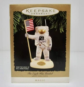 1994 "THE EAGLE HAS LANDED" HALLMARK ORNAMENT MAGIC LIGHT SOUND & VOICE - Picture 1 of 6