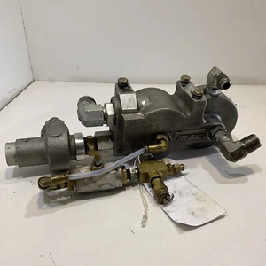 Separador adaptador de aceite de compresor VMAC 9300133-A OEM - Imagen 1 de 3