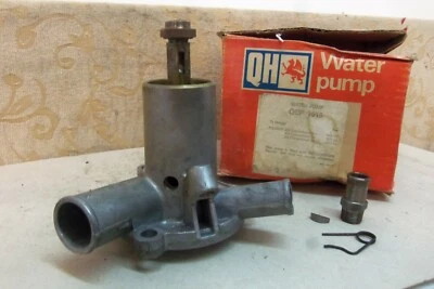 NOS QUINTON HAZELL WATER PUMP PEUGEOT 204 304 305 1965-on # QCP1019 - Image 1 of 4