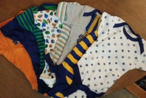 New Single Gerber Boy's Onesie, Newborn, 0-3, 3-6, 6-9 or 12 months - Picture 1 of 13