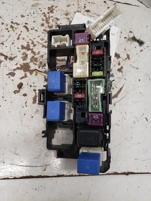 Fuse Box Engine QR25DE A 4th VIN J 1st Digit Fits 12-15 ROGUE 1387798 - Image 1 of 4