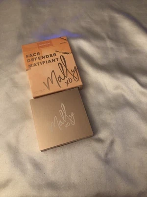 Mally XO Face Defender Matifiant  Shade Universal + Sponge 13g NIB - Image 1 of 4