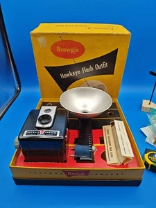 Brownie hawkeye camera flash model 177 L - Picture 1 of 6