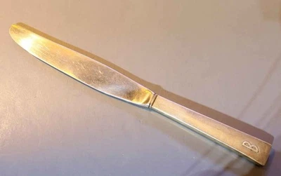 Cuchillo de cubiertos International Sterling diseño continental Foto 1 de 4