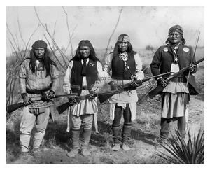 APACHE WARRIORS GERONIMO YANOZHA CHAPPO & FUN 1886 8X10 PHOTOGRAPH REPRINT - Picture 1 of 2