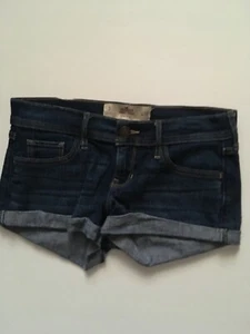 NWOT Hollister Denim Short-Short Low Rise Jean Shorts Junior Misses 3 W 26 - Picture 1 of 2