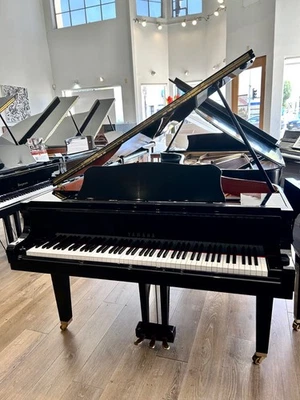 Yamaha GB1 Baby Grand Piano 5' Polished Ebony - Image 1 of 4