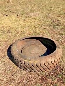 Cattle Feed Tyre Troughs - Picture 1 of 1