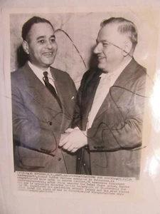 DR RALPH BUNCHE Being Awarded The Nobel Peace Prize 1950 Press Photo - Picture 1 of 4