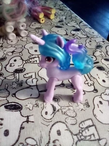 My Little Pony A New Generation Crystal Adventure Izzy Moonbow - Imagen 1 de 5