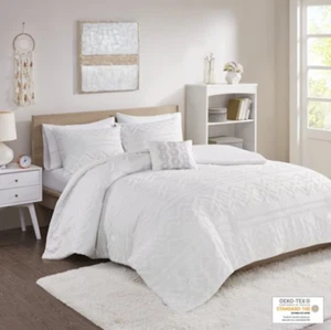 Full / Queen White Whitney Solid Clipped Jacquard Duvet Cover Set & Throw Pillow - Picture 1 of 5