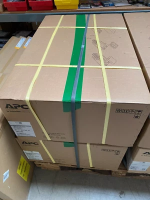 NEW IN BOX APC SRT5KRMXLT Smart UPS Rackmount 3U UPS System 5000 VA - Image 1 of 4