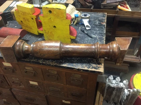 Circa 1900 solid oak baluster railing post - original varnish 4.75" sq X 27" L Cover