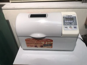 ZOJIRUSHI BBCC-V20 2 Lb rectangular Loaf BREAD MACHINE / Pizza / dough etc - Picture 1 of 6