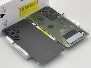 Genuine Samsung Galaxy S25 Ultra (S938B) Battery Cover in Jet Black -GH82-36353G - Picture 1 of 5