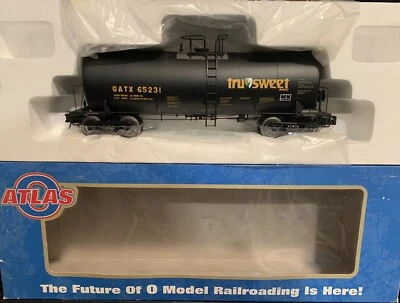 ATLAS O 3-RAIL TRUSWEET 17,600 GALLON TRINITY TANK CAR! O SCALE GATX 17600 - Image 1 of 4