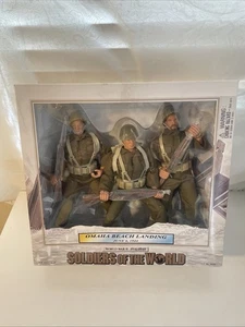 Soldiers Of The World Omaha Beach Landing WWII 12” Action Figures (1999) - New - Picture 1 of 3