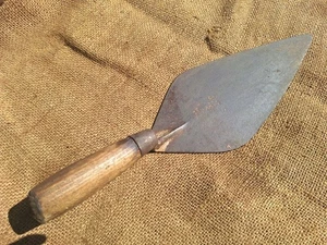 Used Vintage Bricklayers Builders Trowel JTS J Tyzack & Son FREE UK P&P - Foto 1 di 6