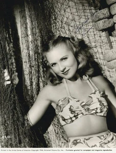 SUSANNA FOSTER - HANDSIGNIERTES BESCHRIFTETES FOTOGRAFIE 1944 - Bild 1 von 1