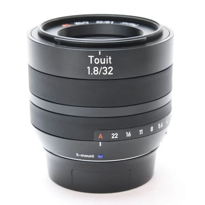 Carl Zeiss Touit 32mm F/1.8 (for Fuji X mount) #279 - Image 1 of 4