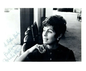 Vintage Hand Signed 8X10 Photograph ROBERTA PETERS Opera Singer AUTOGRAPH - Picture 1 of 3