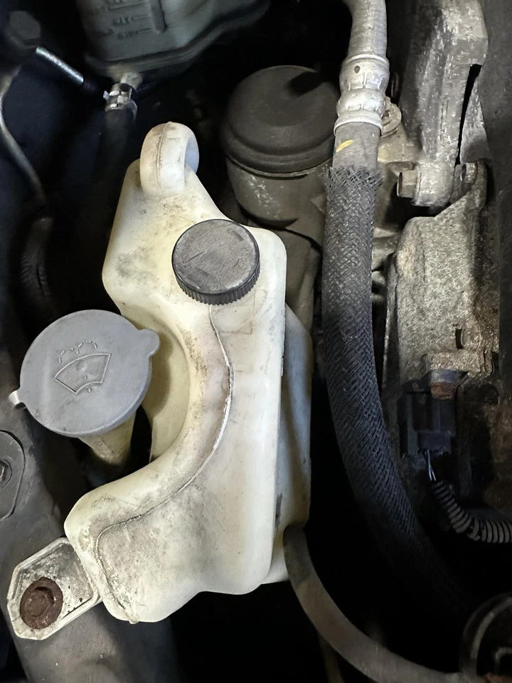 Used Engine Coolant Reservoir fits: 2012 Nissan Maxima  Grade A - Image 1 of 4