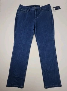 Women's Charter Club Lexington Straight Leg Lyon Wash Blue Denim Jeans 14P - Picture 1 of 10