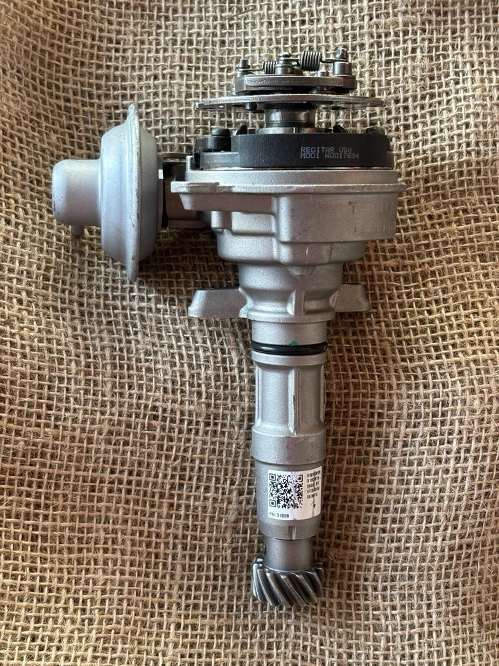 OEM 1985 - 89 Mazda B2000 Distributor 2.0L L4 Remanufactured T4T64274 FE85 - Image 1 of 4