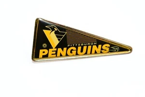 Pittsburgh Penguins Pennant Vintage Windcraft 2" Button Pin BX12 - Picture 1 of 3