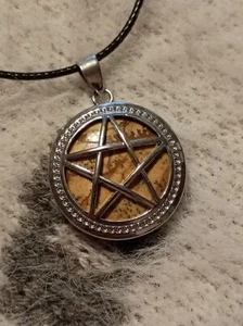 ~Impresionante collar de cuero sintético jaspe imagen pentagrama curación Wicca pagano 18" - Imagen 1 de 2