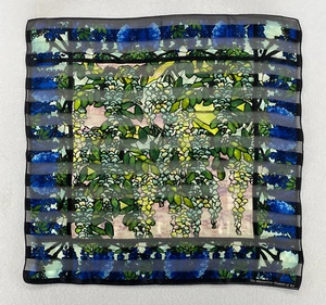 MUSEO METROPOLITANO DE ARTE Bufanda Louis Comfort Tiffany Vista de Oyster Bay 21x21" - Imagen 1 de 8
