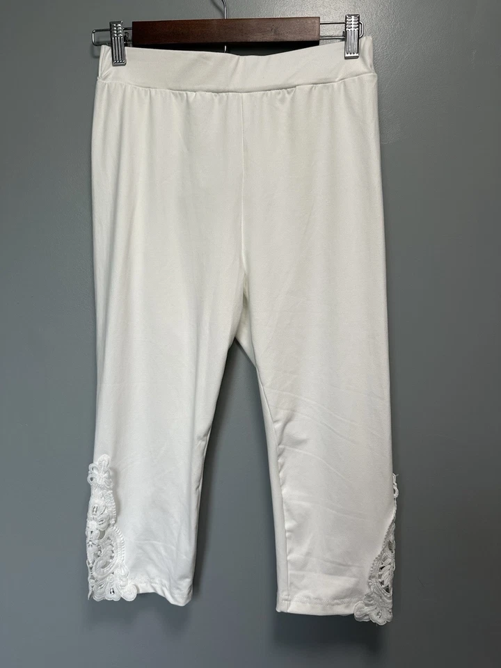 Emery Rose Women’s White Leggings with White Lace Detail Size Medium NWT - Image 1 of 4