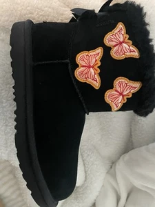 Youth UGG Boots Size 4 K Mini Bailey Bow Butterfly - Picture 1 of 6