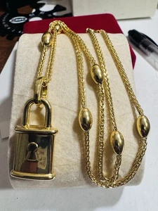 18K 750 Real Fine Pure Gold Oval Chain Padlock Necklace 17.7/18” long 9.6g 2.2mm - Picture 1 of 24