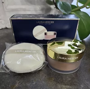 Laura Mercier MEDIUM DEEP Guiding Star Translucent Loose Setting Powder & Puff - Picture 1 of 3
